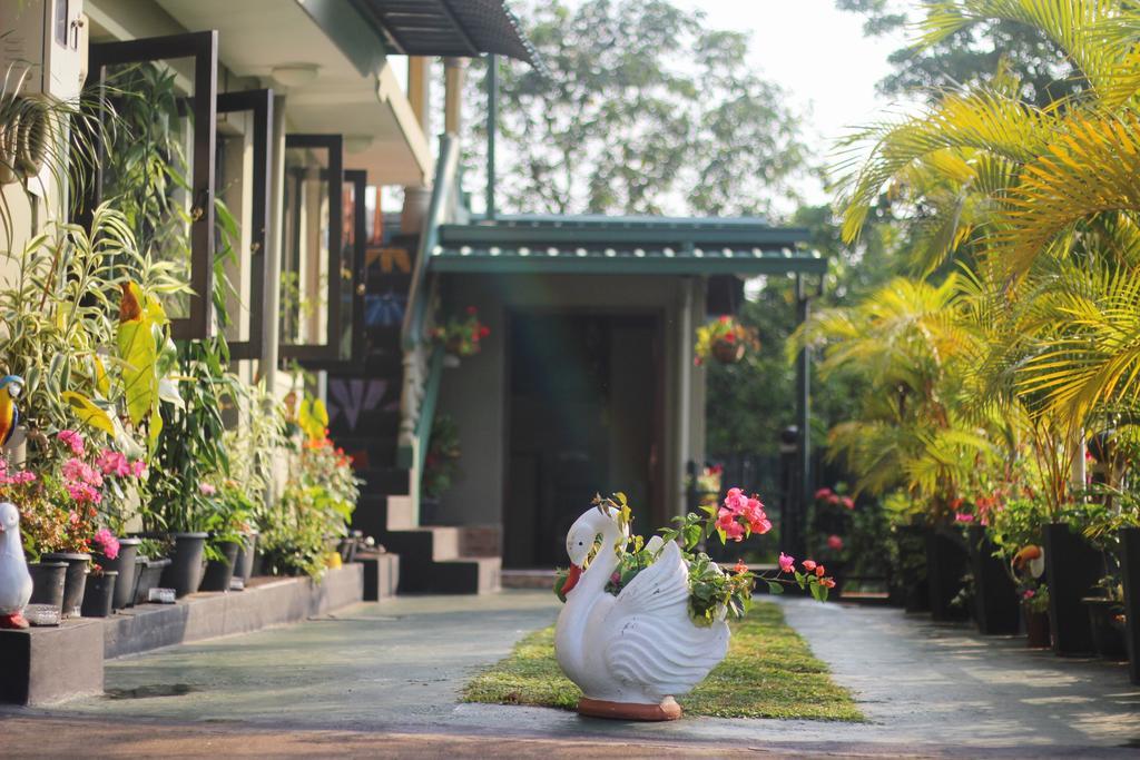 Yes Paradise Kandy Exterior photo